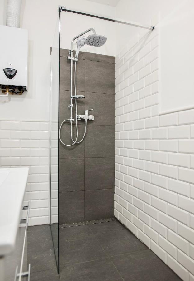 Apartament Delux 2 Legnica ul. Kominka 16 Apartment Bagian luar foto